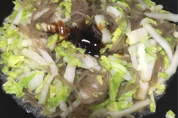 白菜炒红薯粉丝的做法图解8