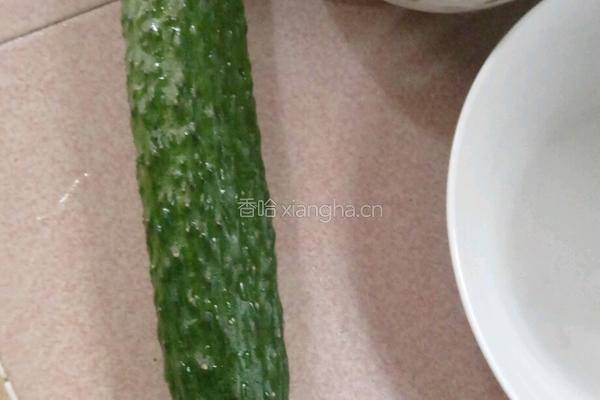 凉拌青瓜的做法图解1