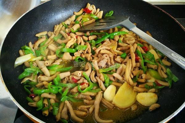 青椒炒鹅肠的做法图解6