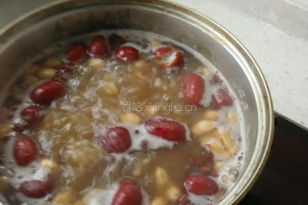 红豆红枣花生粥的做法图解4
