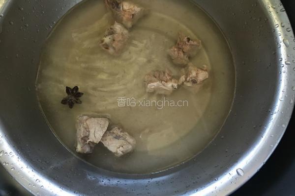 萝卜石斛骨头汤的做法图解4