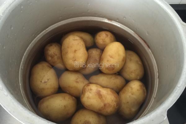 蓝莓土豆泥的做法图解1