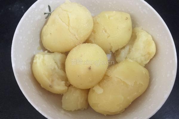 蓝莓土豆泥的做法图解2