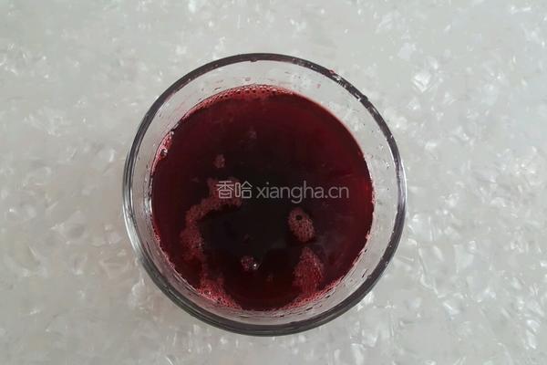 甜菜汁面饺子的做法图解3