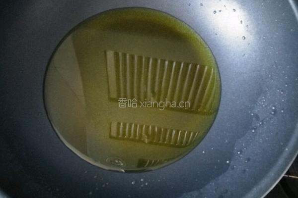 皮薄馅大的韭菜鸡蛋馅水饺的做法图解3