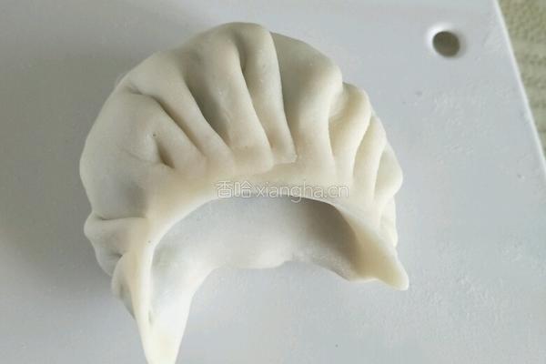 皮薄馅大的韭菜鸡蛋馅水饺的做法图解7