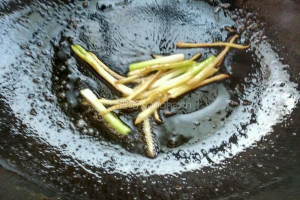 米浆鲫鱼豆腐汤的做法图解8