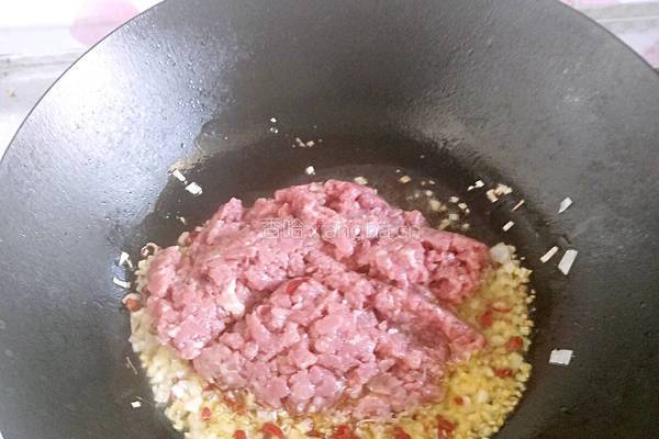 自制牛肉酱的做法图解4