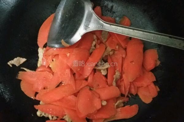 胡萝卜炒肉的做法图解2