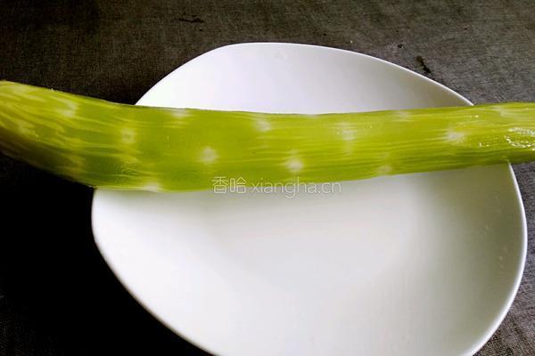 青蒜炒莴笋的做法图解3