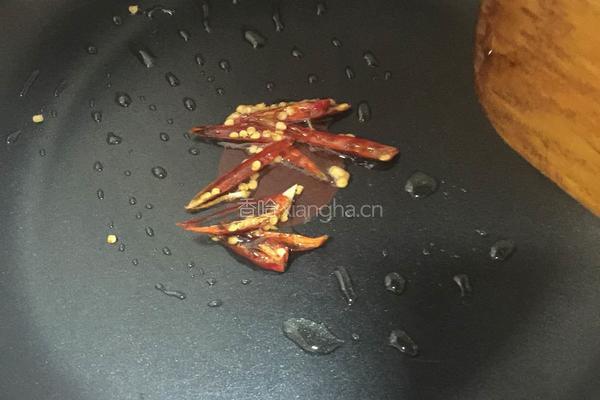 香油韭菜豆腐皮的做法图解2
