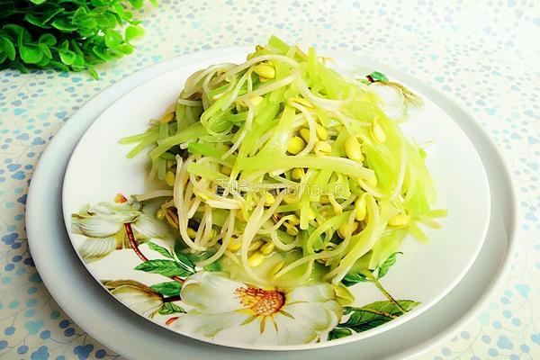 黄豆芽炒莴笋的做法图解6