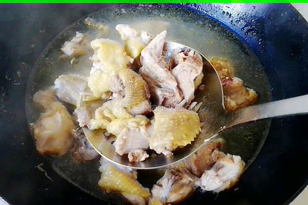 小土鸡炖蘑菇的做法图解5