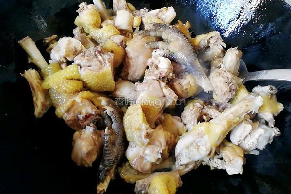 小土鸡炖蘑菇的做法图解6