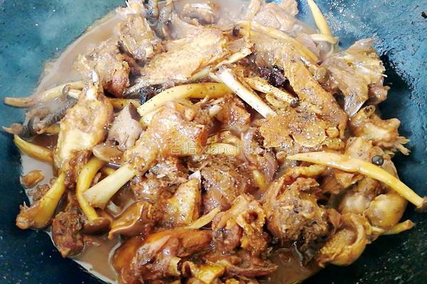 小土鸡炖蘑菇的做法图解14