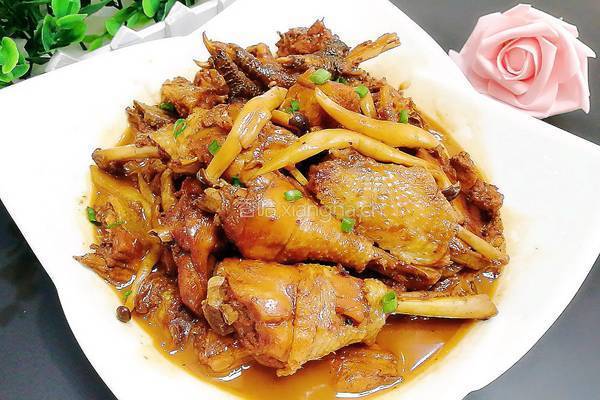 小土鸡炖蘑菇的做法图解15