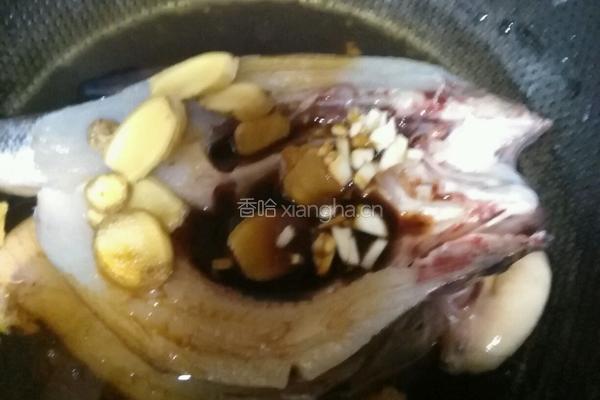 红烧鲈鱼的做法图解4