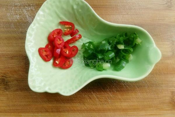 蚝油白萝卜卷的做法图解1