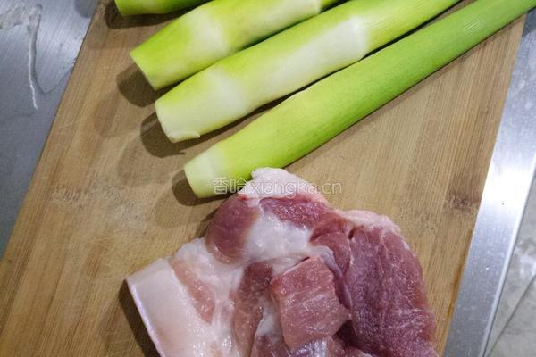 小笋炒肉的做法图解1