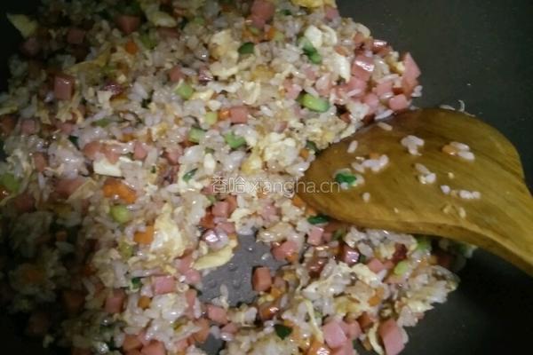 扬州炒饭的做法图解11