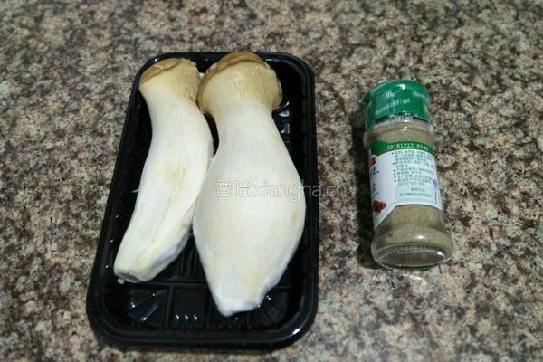 椒盐杏鲍菇的做法图解1
