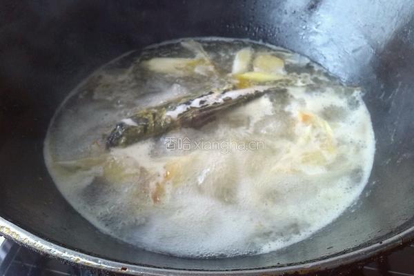 黄辣丁平菇豆腐汤的做法图解8
