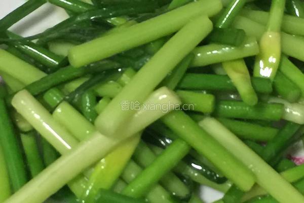 蒜苔炒猪颈肉的做法图解3