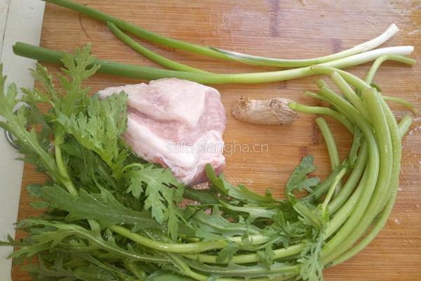 小米瘦肉藤蒿疙瘩汤的做法图解1