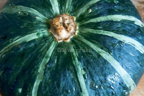 蒸南瓜五花肉的做法图解1