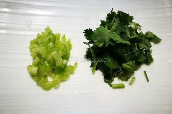 「Cathy边吃边营养」西红柿蛋花汤的做法图解3