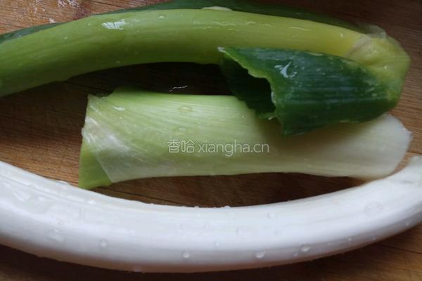 老屋私房菜美味葱油饼的做法图解2