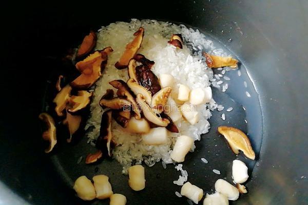 干贝香菇粥的做法图解4
