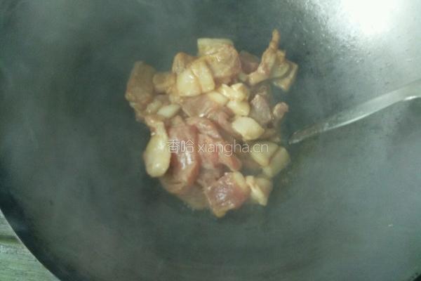 香菜青椒小炒肉的做法图解3