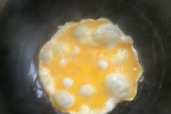 鸡蛋炒番茄蒜苔的做法图解2