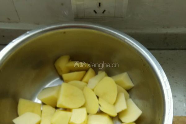 红烧土豆的做法图解3