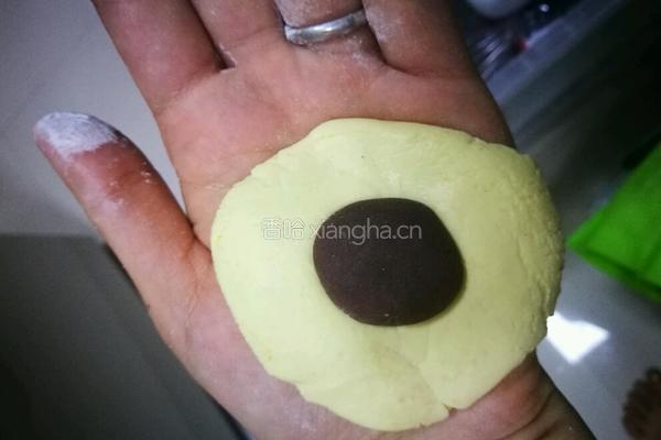 芒果糯米小月饼的做法图解3