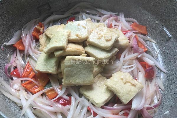 洋葱炒千叶豆腐的做法图解9