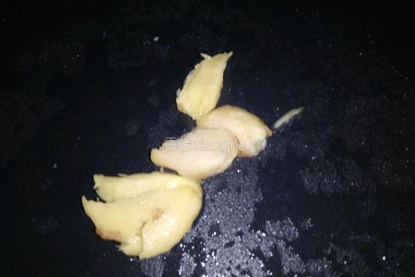 干贝咸蛋节瓜汤的做法图解3