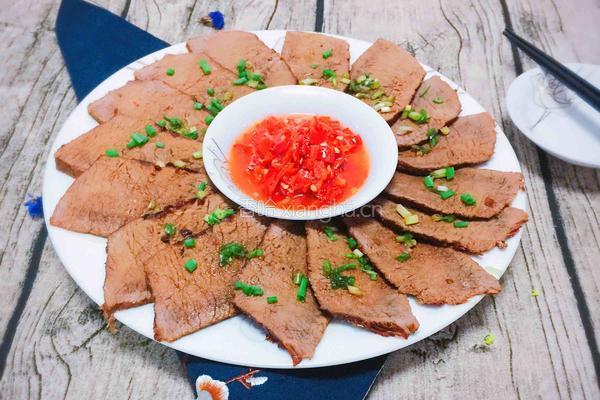 五香酱牛肉的做法图解1