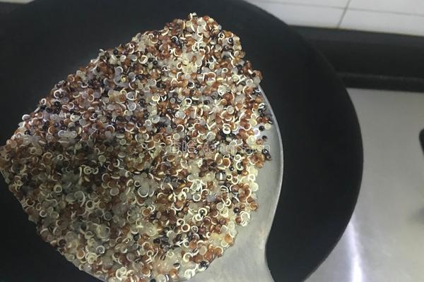 藜麦饭团的做法图解4