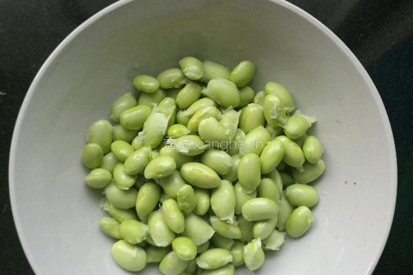 毛豆萝卜梗的做法图解2