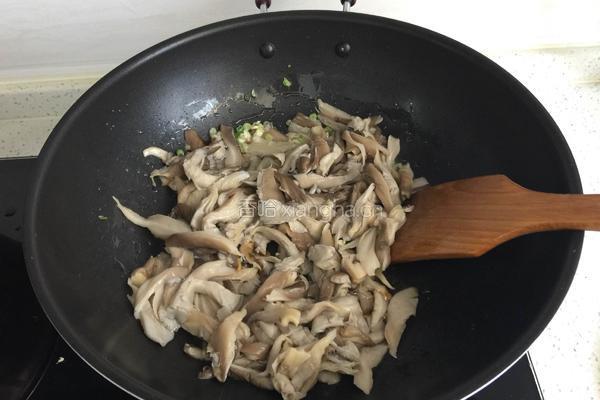 素炒鲜蘑的做法图解5