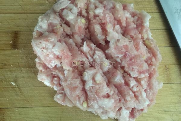 胡萝卜豆腐猪肉馅包子的做法图解6