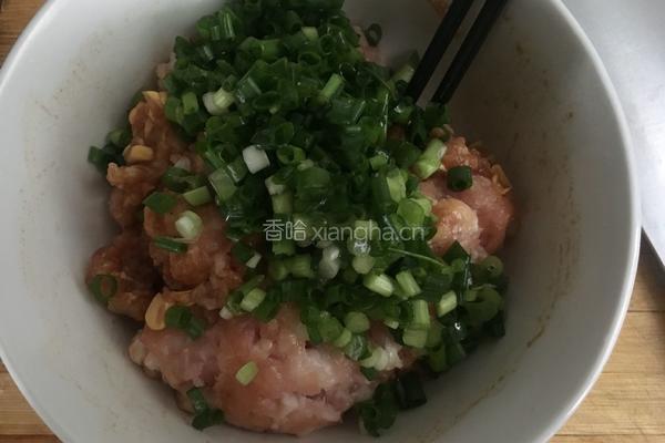 胡萝卜豆腐猪肉馅包子的做法图解8