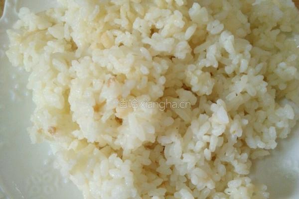 彩蔬炒饭的做法图解2