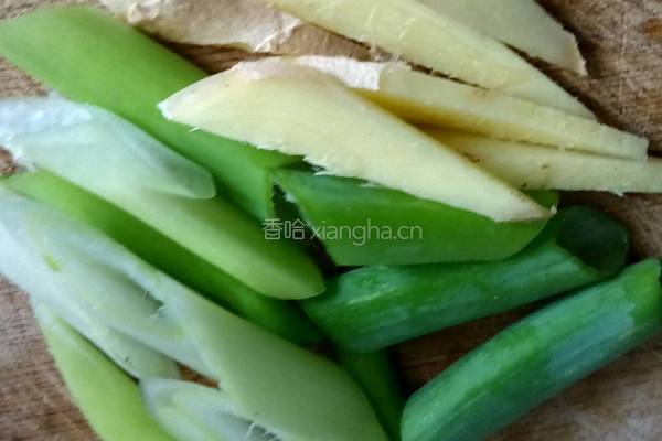 酸菜五花肉粉条的做法图解3