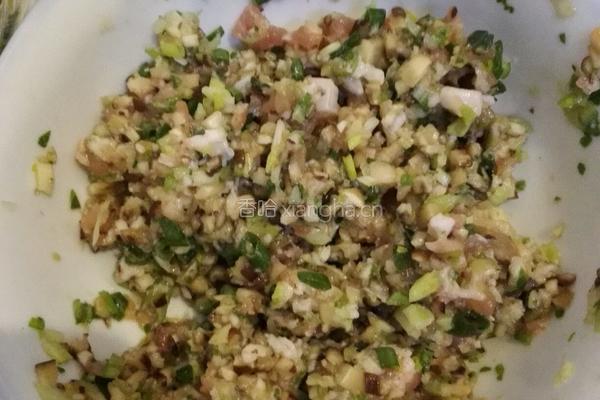 芹菜猪肉水饺的做法图解3