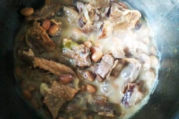 腊鸭腿炖黄豆的做法图解6