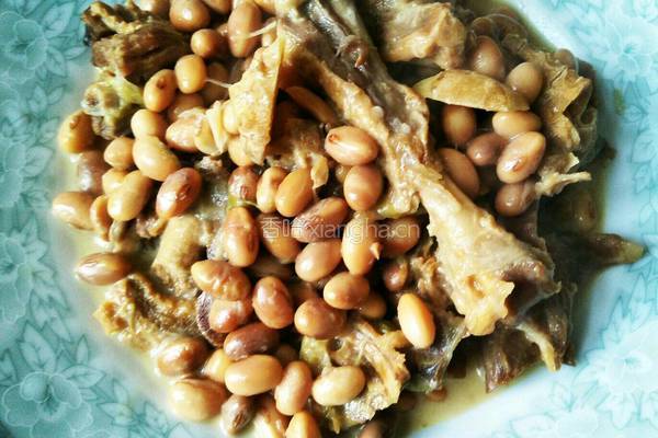 腊鸭腿炖黄豆的做法图解7