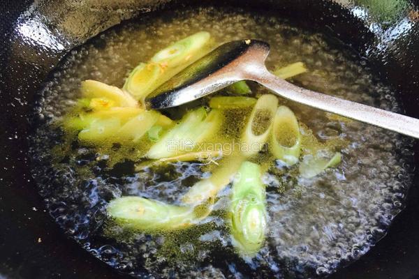 红烧肉丸包鹌鹑蛋的做法图解17